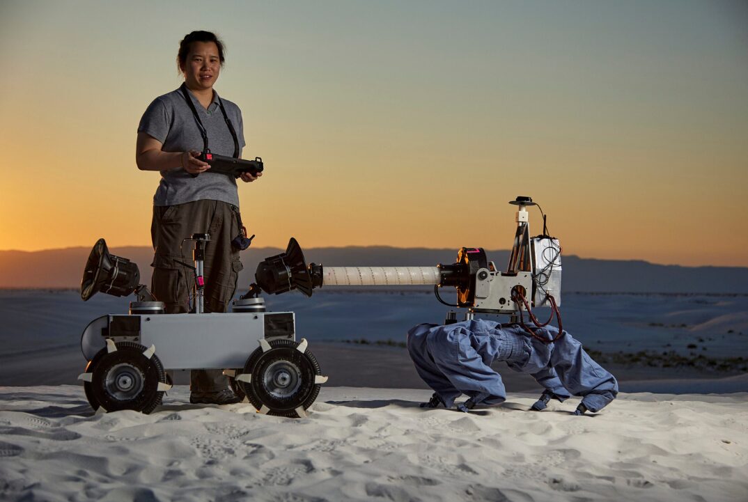 Helping robots work together to explore the Moon and Mars